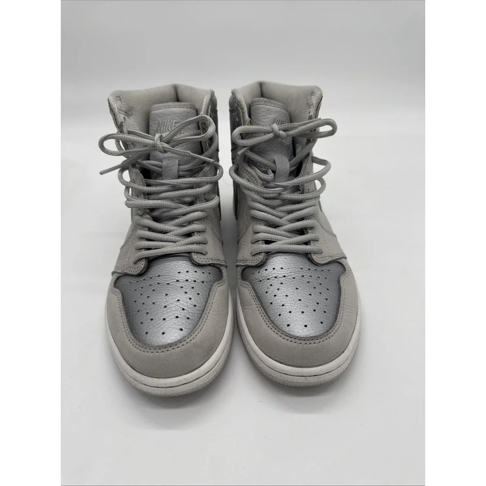 Nike Air Jordan 1 Retro High Stealth Gray White High Top Sneakers